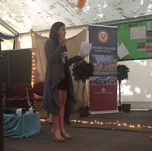 Meet your Posher, Daniella